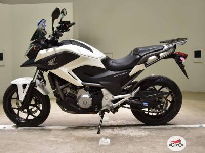 Мотоцикл HONDA NC 700X 2013, БЕЛЫЙ пробег 9207