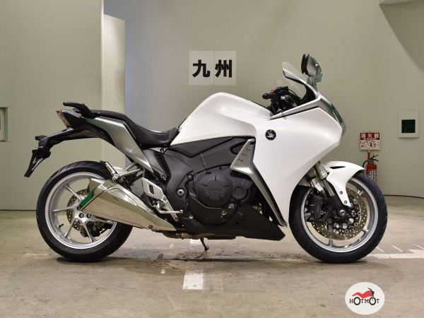 Мотоцикл HONDA VFR 1200 2010, БЕЛЫЙ пробег 46430 | Мототека